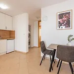 Sidro Apartment